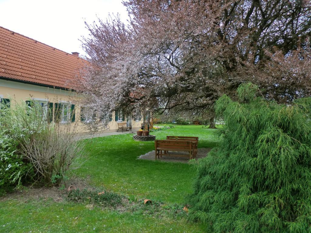 Gastehaus Taucher Bad Blumau Exterior photo